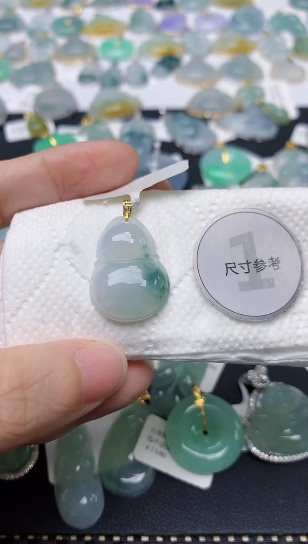 翡翠18K金镶嵌颈饰天然缅甸A货翡翠