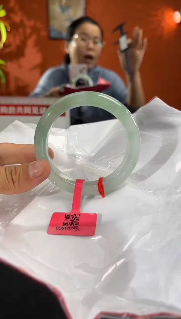 未镶嵌手镯翡翠翡翠手镯