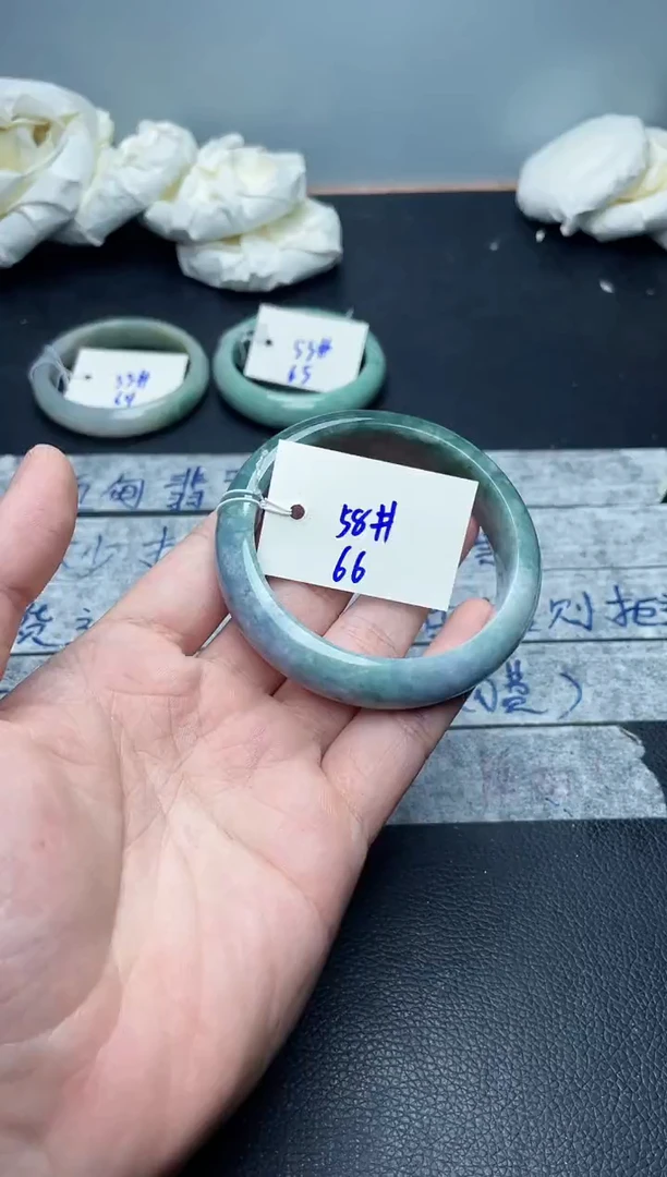 未镶嵌手镯翡翠66