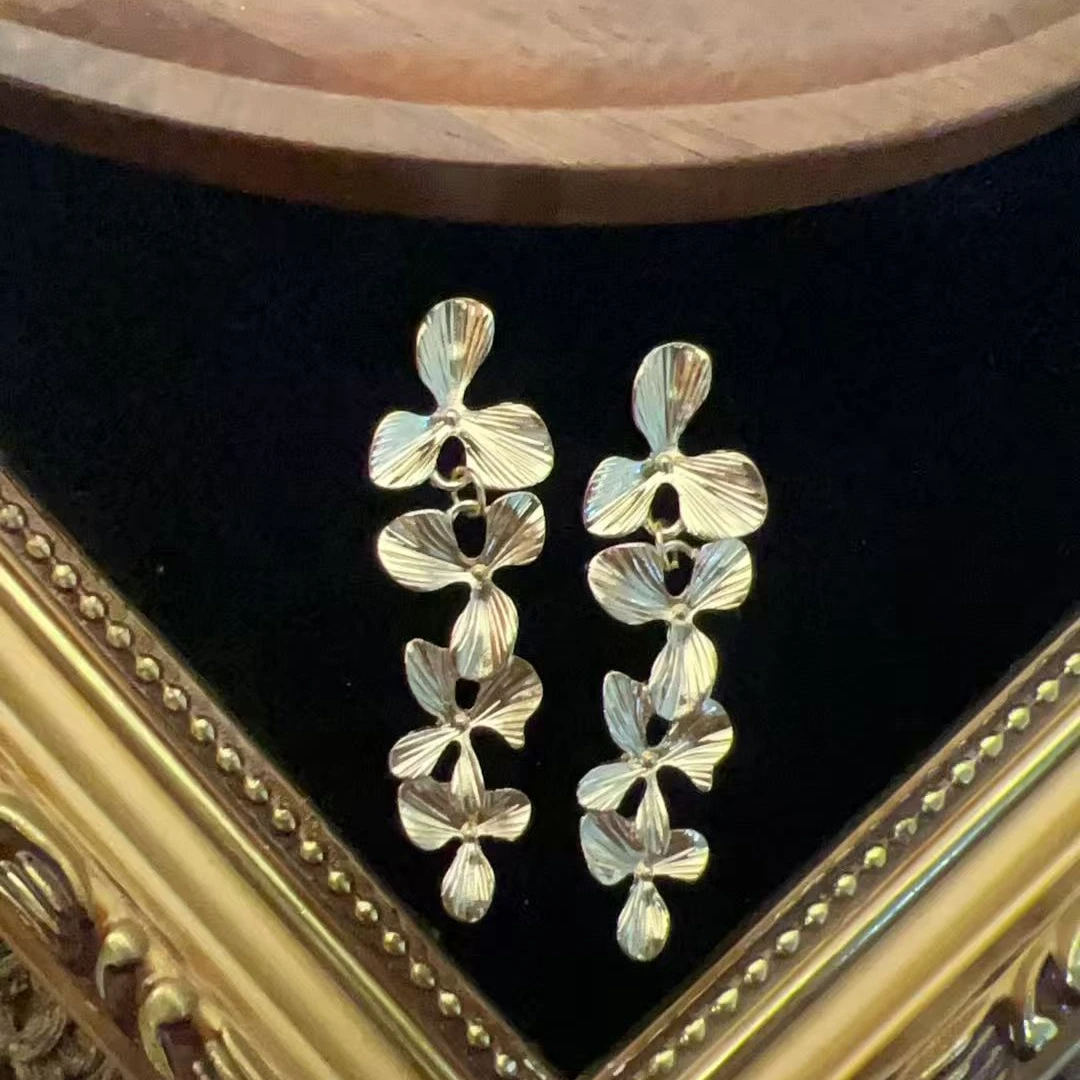 铜合金锆石耳饰 渠道时尚女日韩饰品轻奢百搭金色花瓣1004