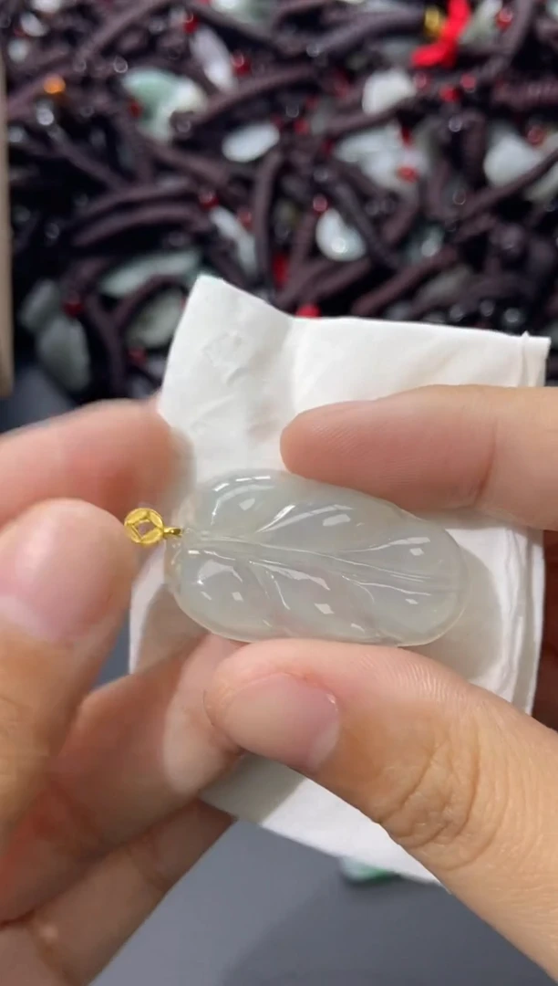 颈饰未镶嵌翡翠天然翡翠A货82