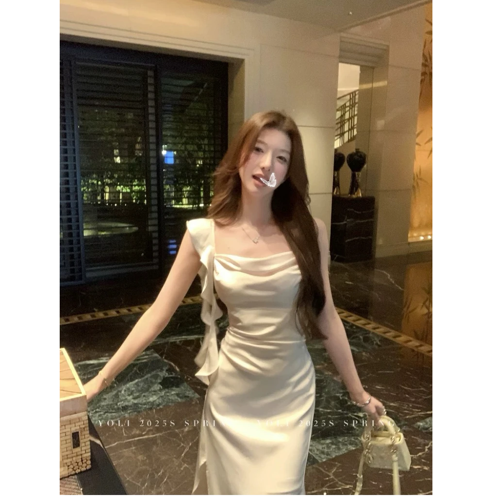 Flower 自制 “宴会主角”缎面连衣裙