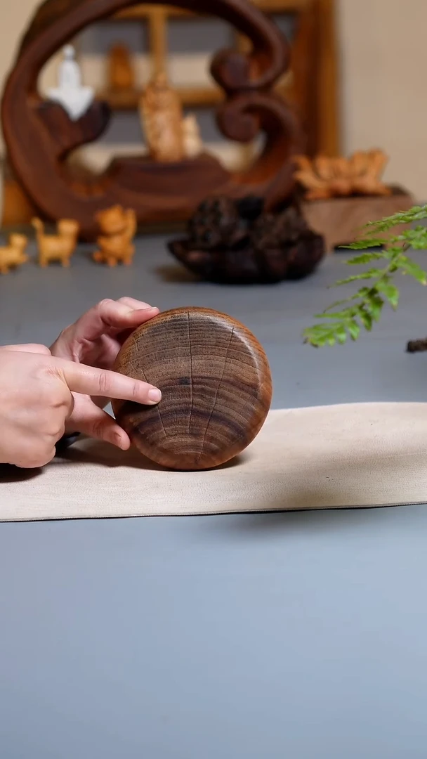 香樟木微瑕三足壶承0925