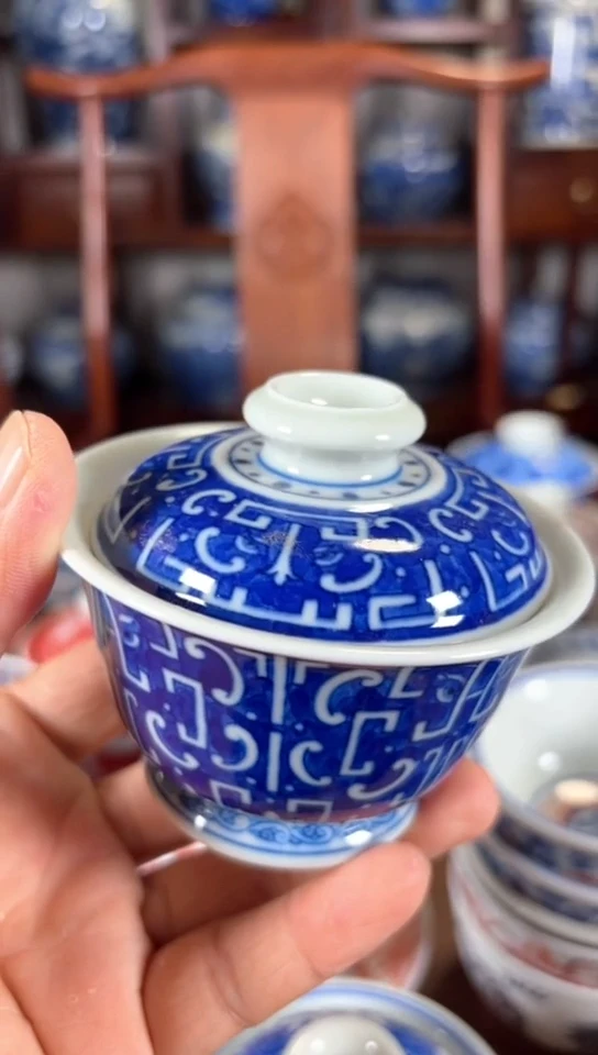 柴窑青花饕餮纹两才盖碗