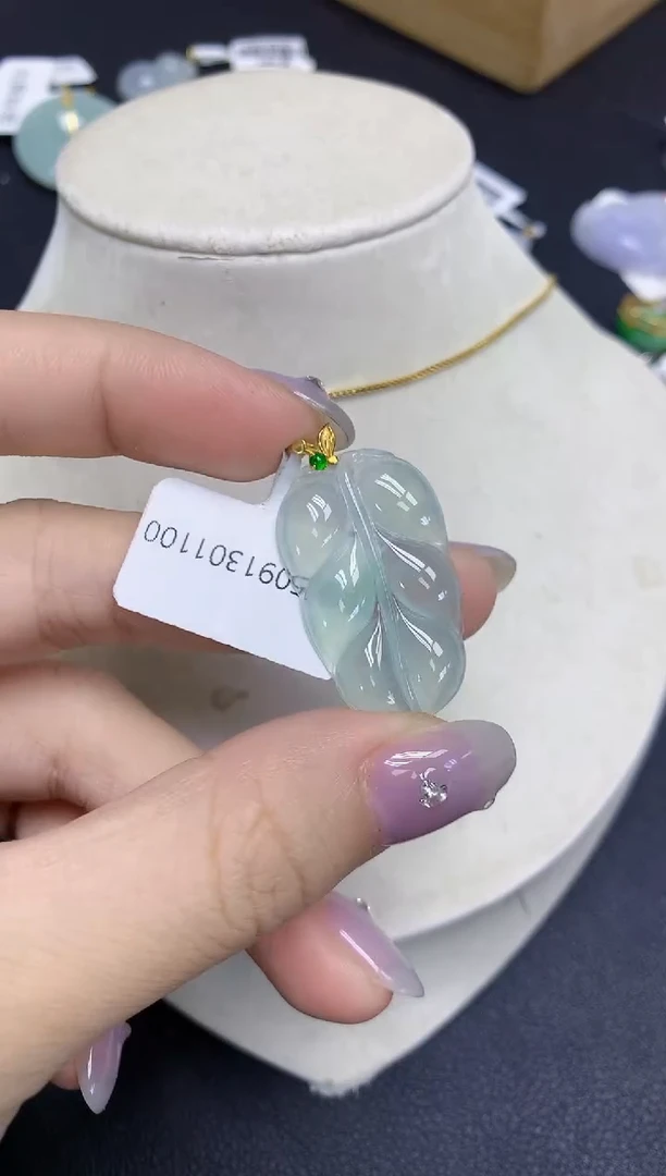 颈饰18K金镶嵌翡翠天然缅甸翡翠A货多样性发一件