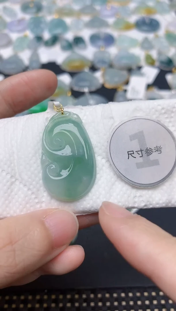 颈饰18K金镶嵌翡翠天然缅甸A货翡翠
