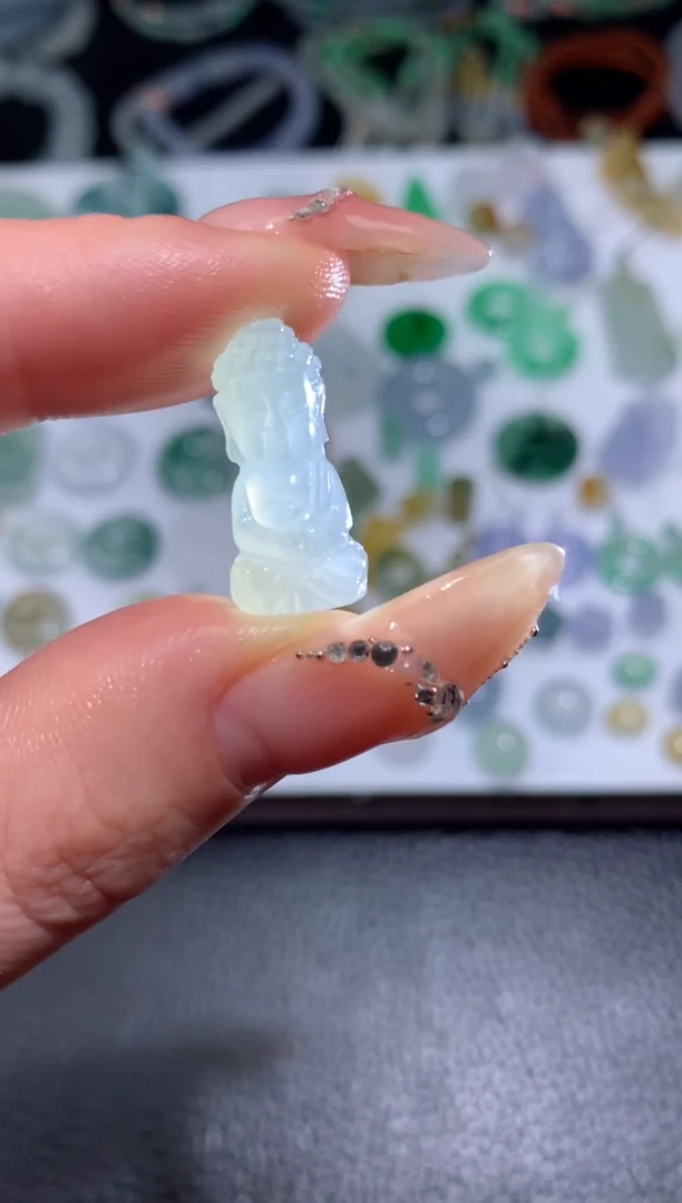 【闪购商品】定制翡翠未镶嵌宝宝佛