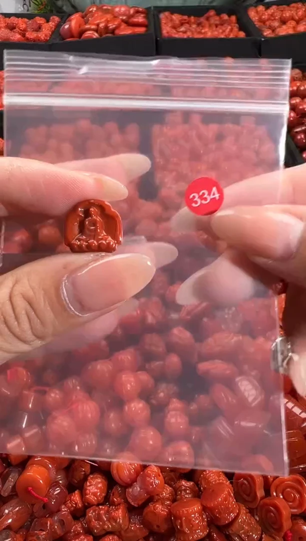 颈饰未镶嵌南红玛瑙1