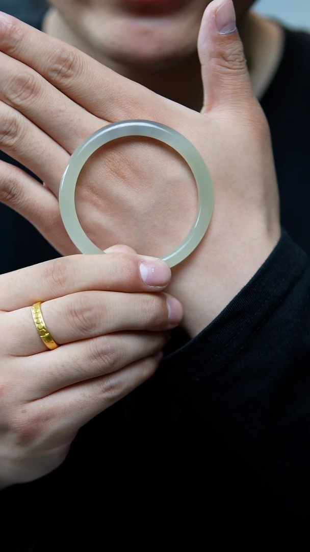 【闪购商品】和田玉手镯未镶嵌54-55双彩