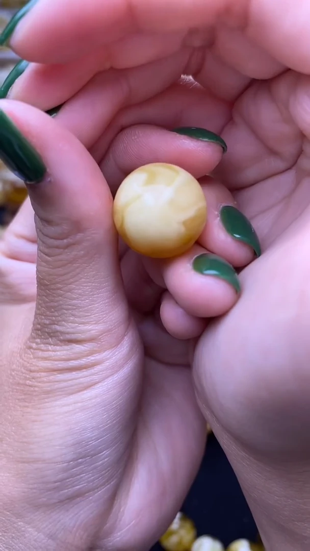 裸石琥珀未镶嵌蜜蜡.34