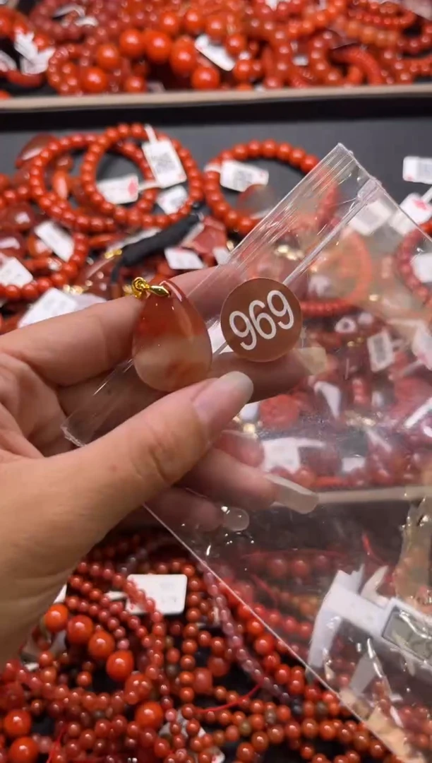 南红玛瑙未镶嵌珠宝奇石969