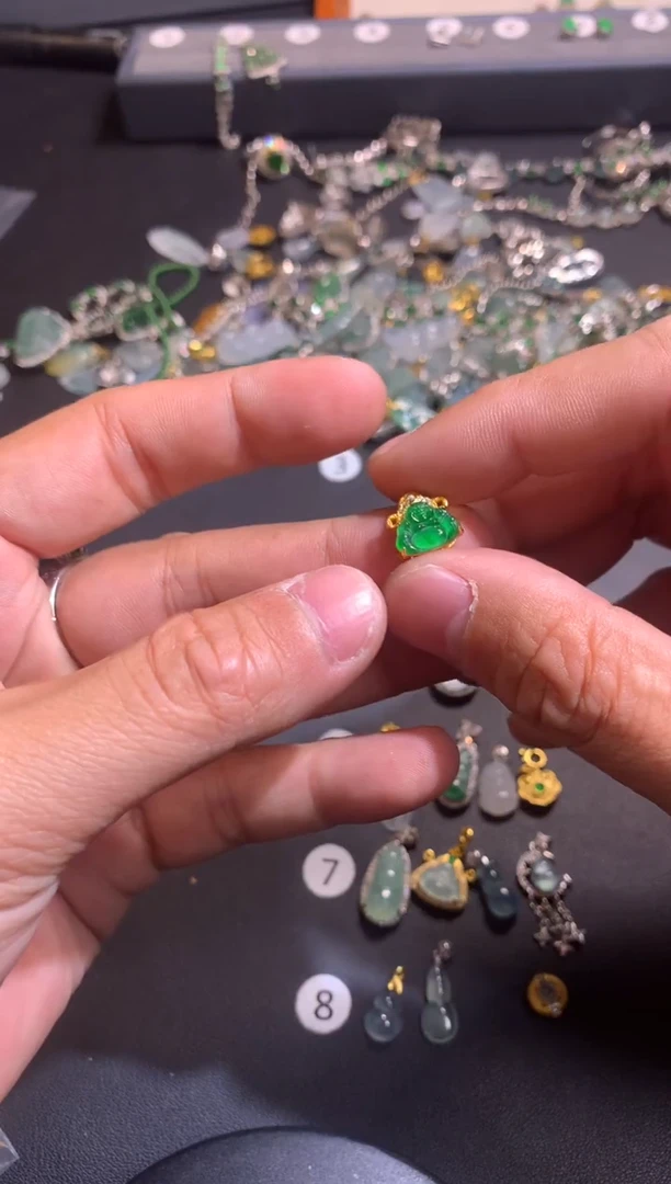 【闪购商品】翡翠吊坠(不含链)银S925镶嵌1