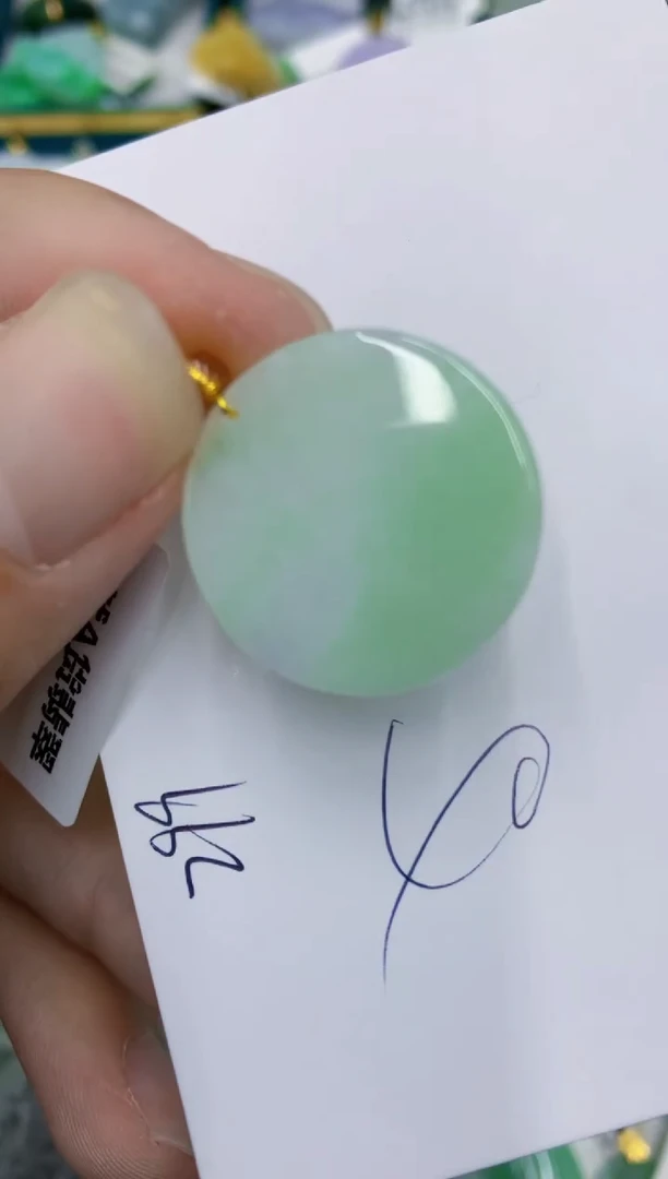 翡翠未镶嵌颈饰1111111111