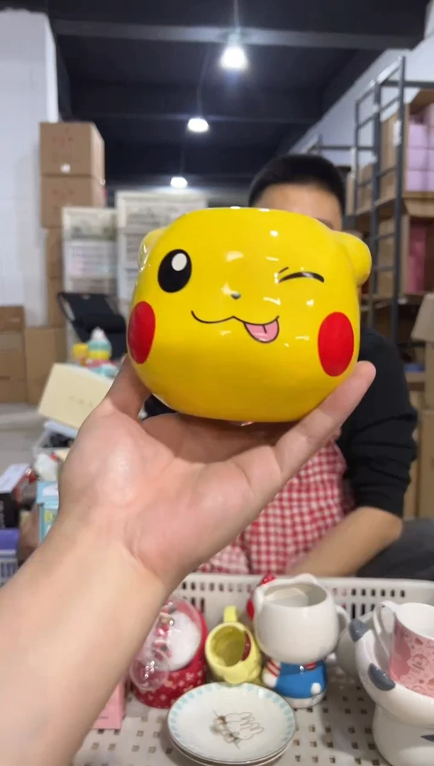 【闪购商品】杯眨眼b款皮卡丘头杯