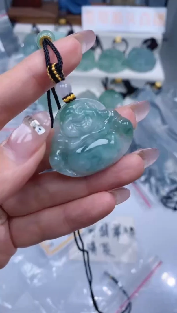 颈饰未镶嵌翡翠吊坠