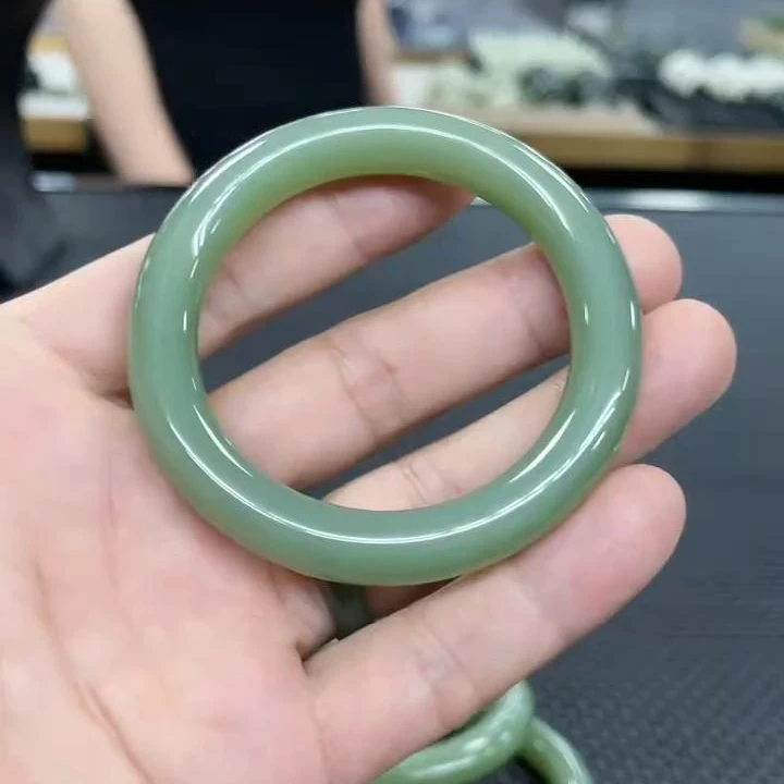 【老郑家】和田玉手镯一支 (多样性发1件)