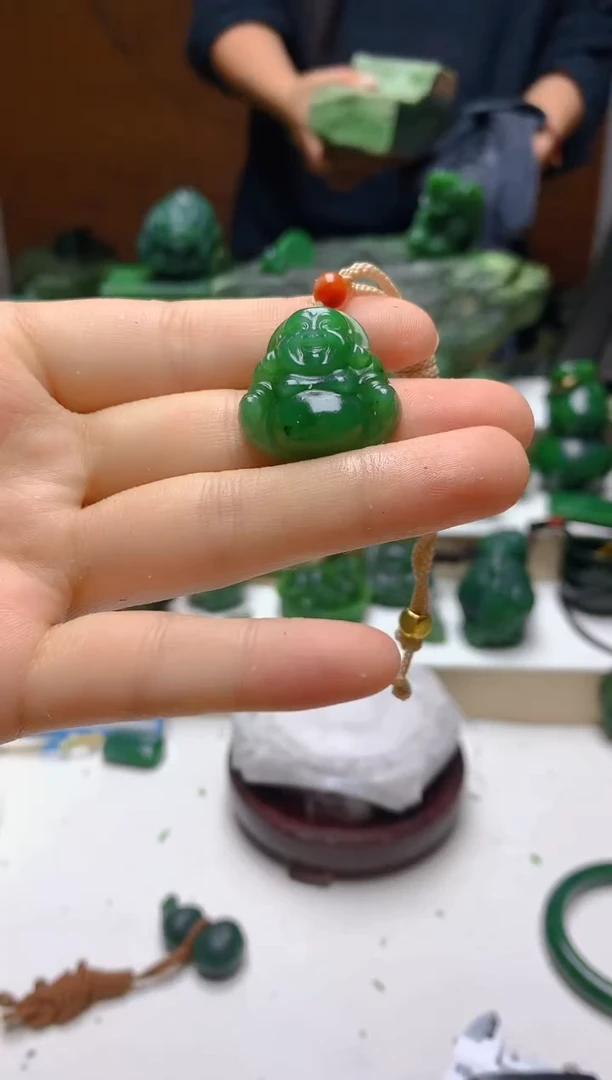 未镶嵌和田玉（碧玉）珠宝半成品随机发货一个