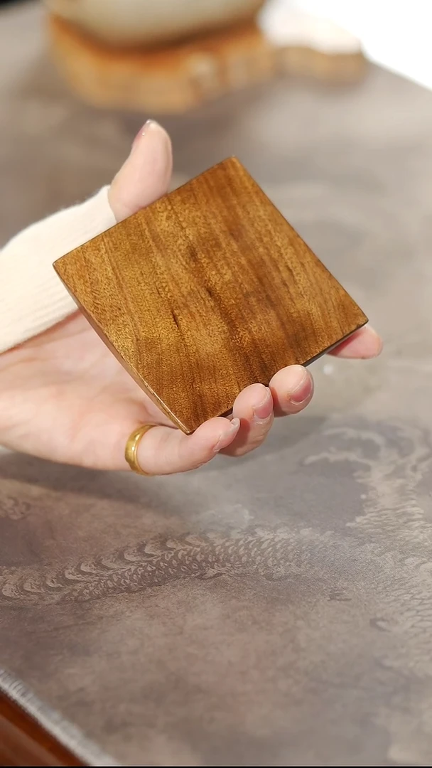 金丝楠方杯垫8cm