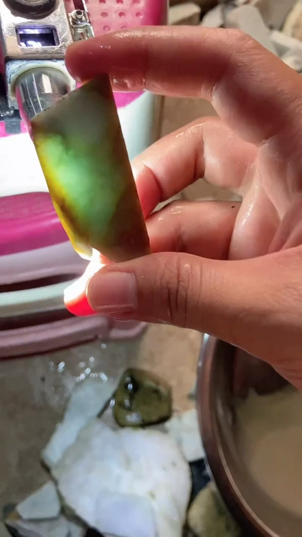 配石翡翠翡翠边角料未加工68