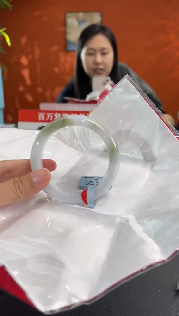 未镶嵌手镯翡翠8   56