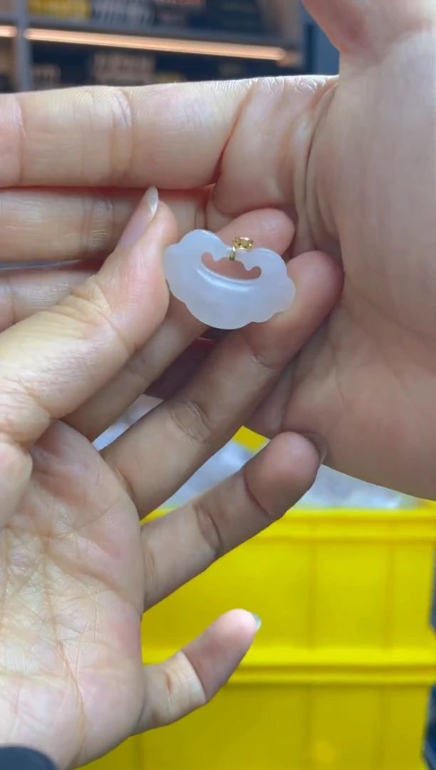 和田玉18K金镶嵌颈饰多样性发一件