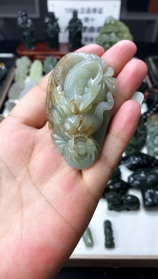 颈饰未镶嵌和田玉1