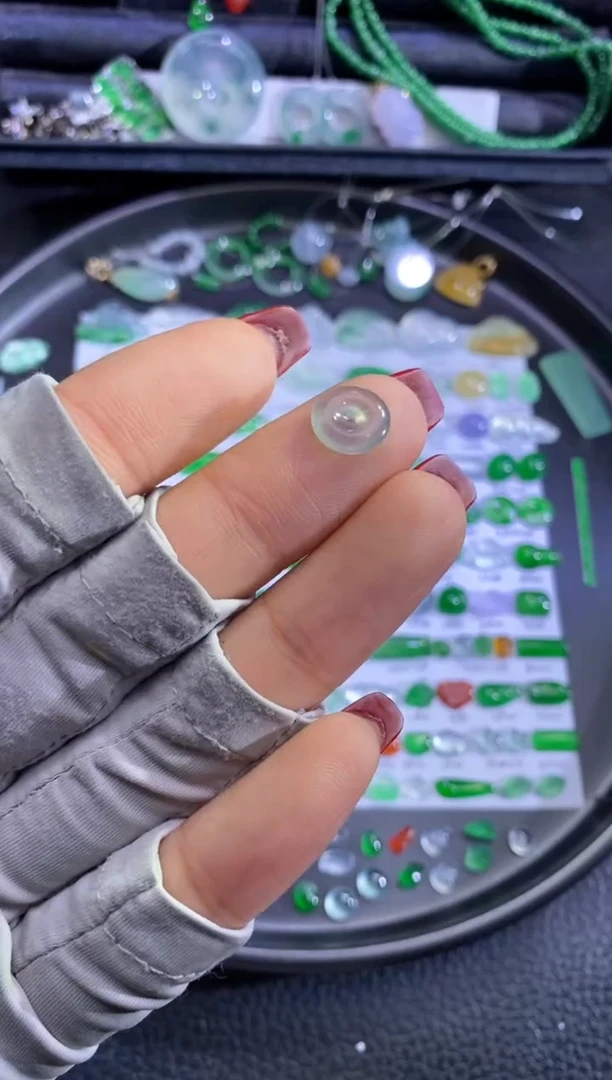 未镶嵌挂件翡翠蛋