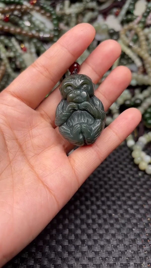 颈饰未镶嵌和田玉1