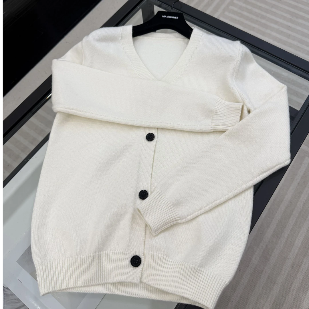 ALL IN 2024秋冬新款同款白色纯色毛衣