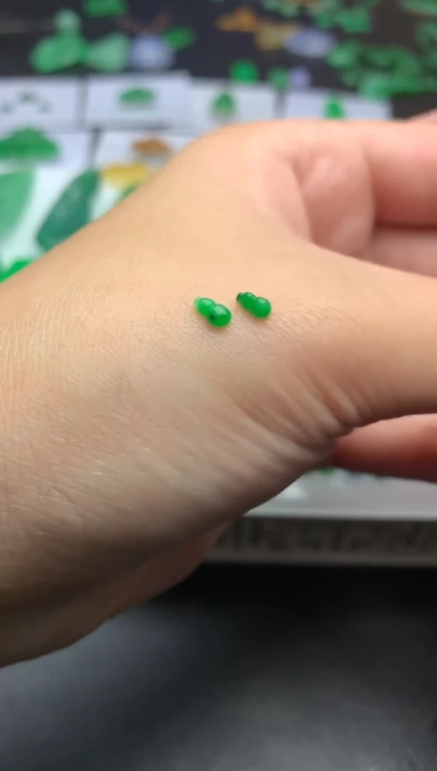 【闪购商品】定制翡翠未镶嵌毛货