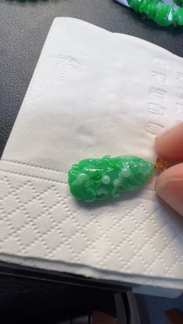 翡翠18K金镶嵌吊坠(不含链)388