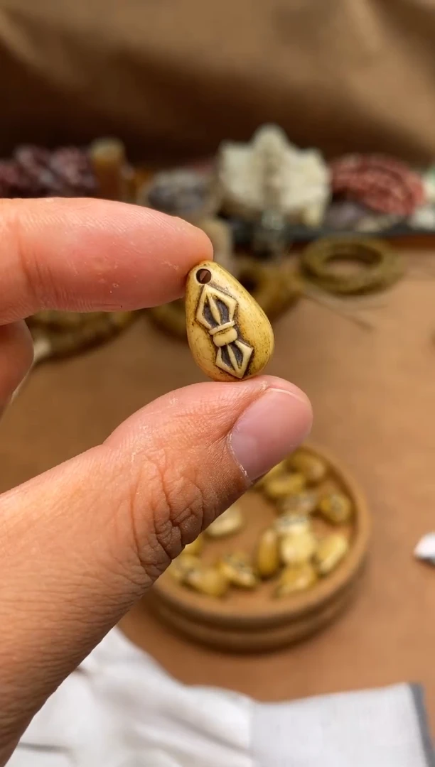 其他牛骨P1205-金刚杵-有棕裂