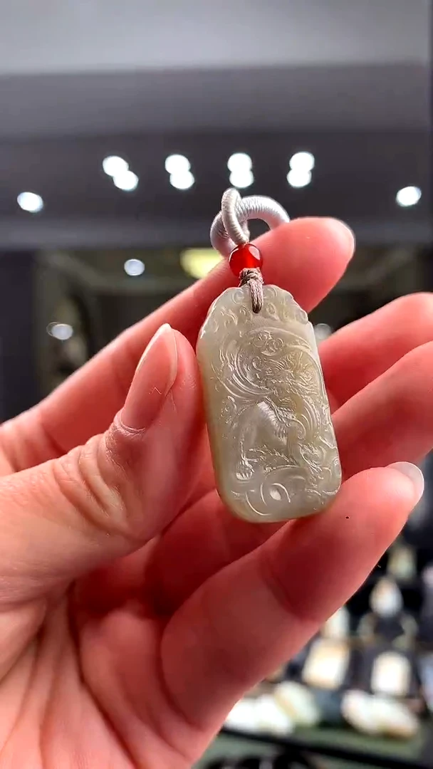 颈饰未镶嵌和田玉挂件