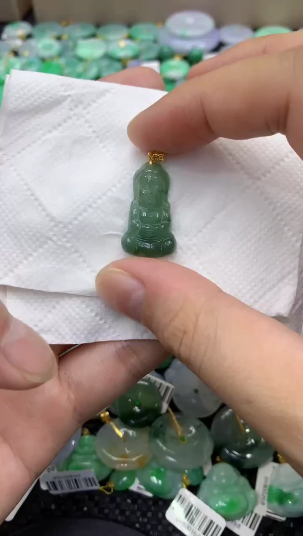 颈饰未镶嵌翡翠天然缅甸翡翠A货