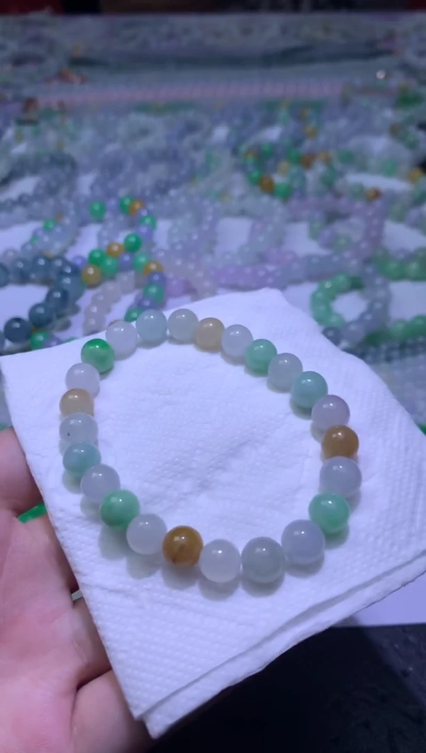 颈饰未镶嵌翡翠净货