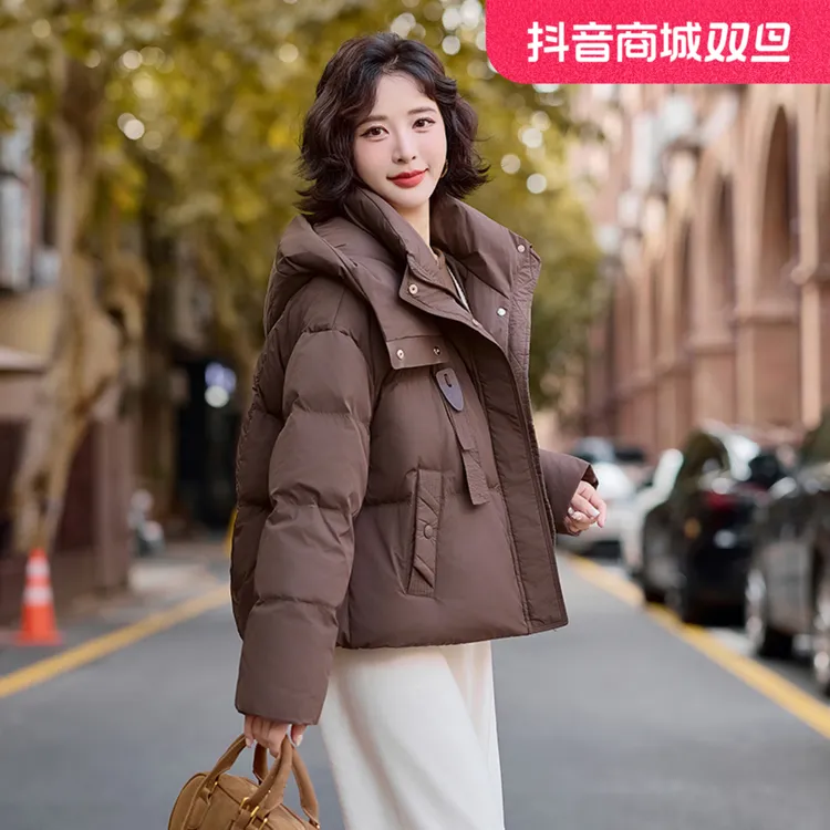 超好看轻薄高端女羽绒服2024年冬季小个子时尚百搭连帽白鸭绒外套