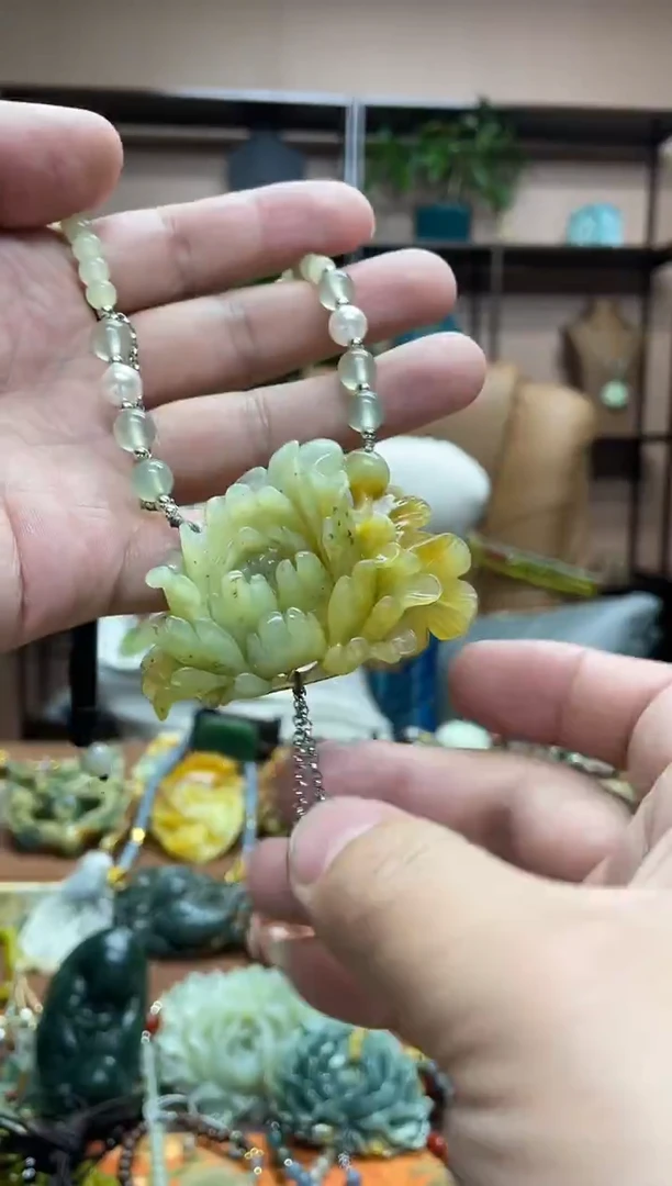 未镶嵌岫玉吊坠·