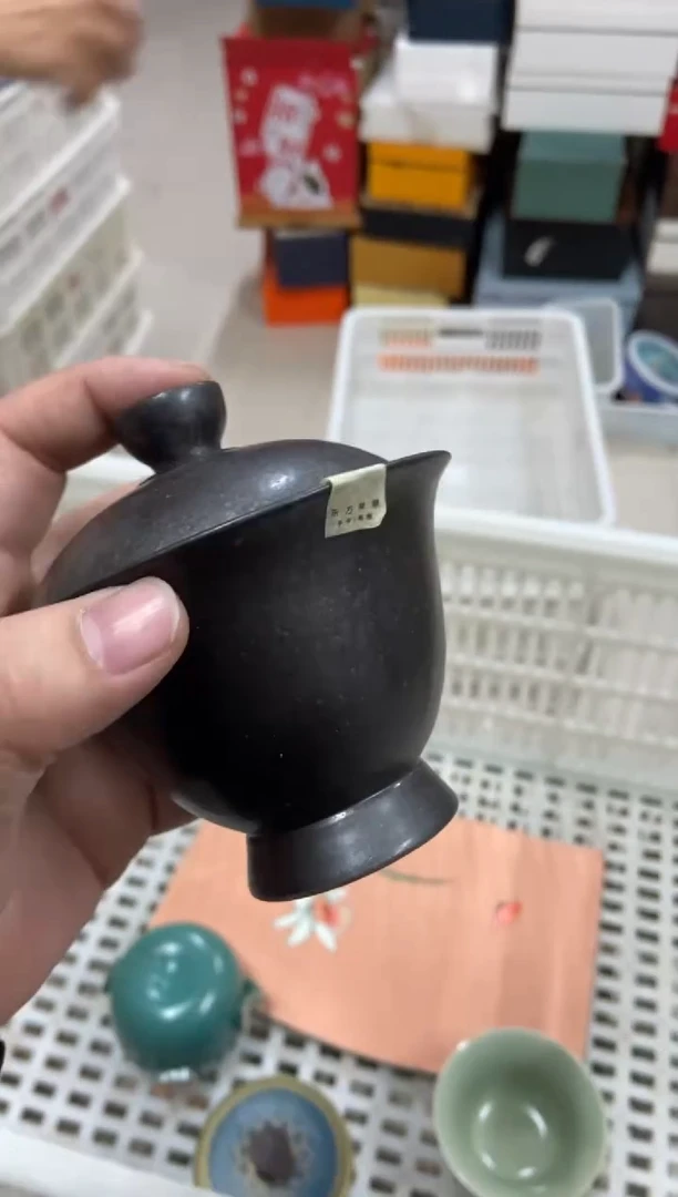 无运费险有瑕疵的摄影的产品有使用过的痕迹有点脏介意勿拍