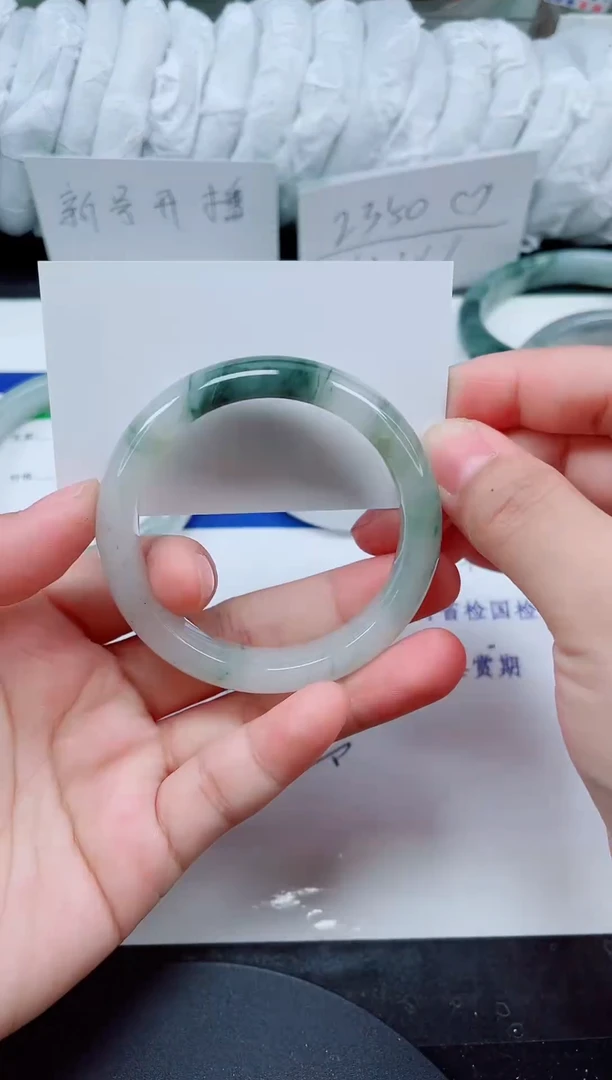 未镶嵌手镯石英质玉61-51/52