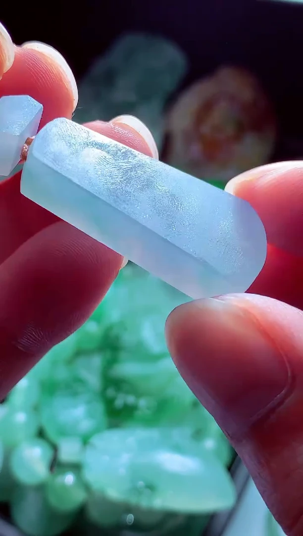 未镶嵌定制翡翠柒*?翡翠毛货定制