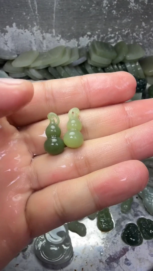 颈饰未镶嵌和田玉葫芦 多样性发一件