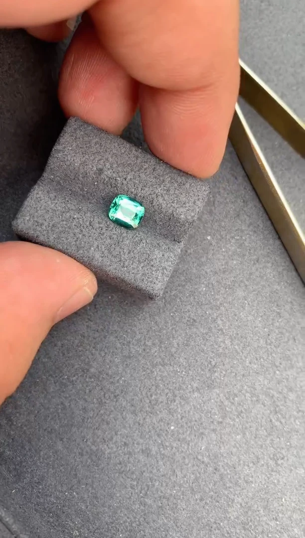 【闪购商品】碧玺裸石未镶嵌1ct拉贡碧玺