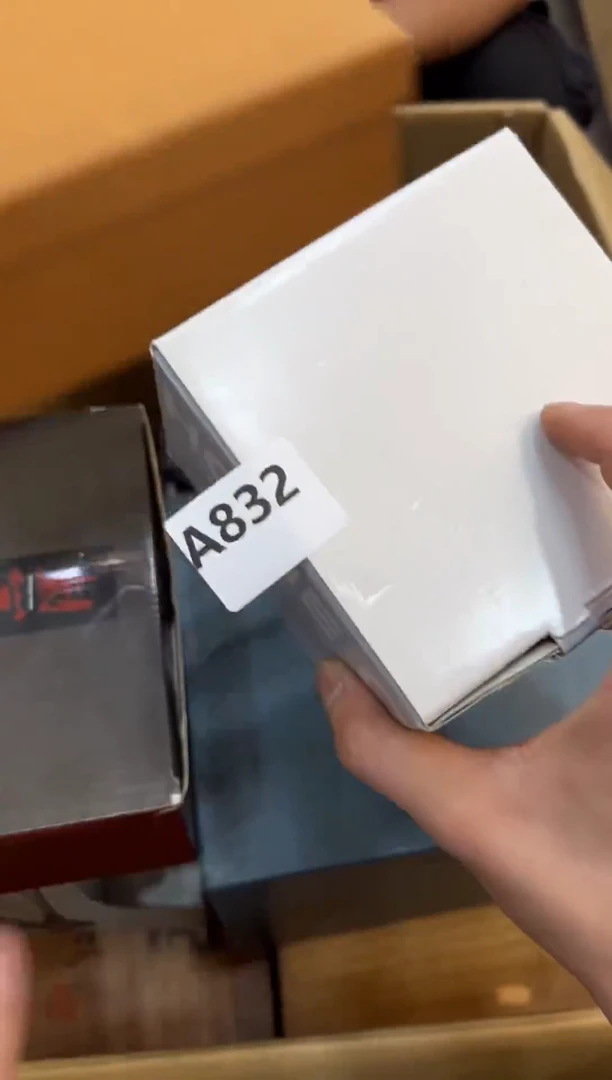 S****832中古商品谨慎参拍