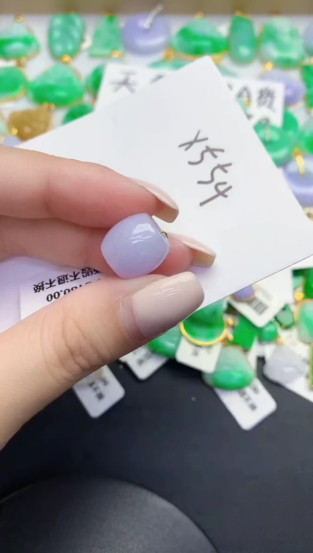 颈饰未镶嵌翡翠缅甸天然翡翠A货