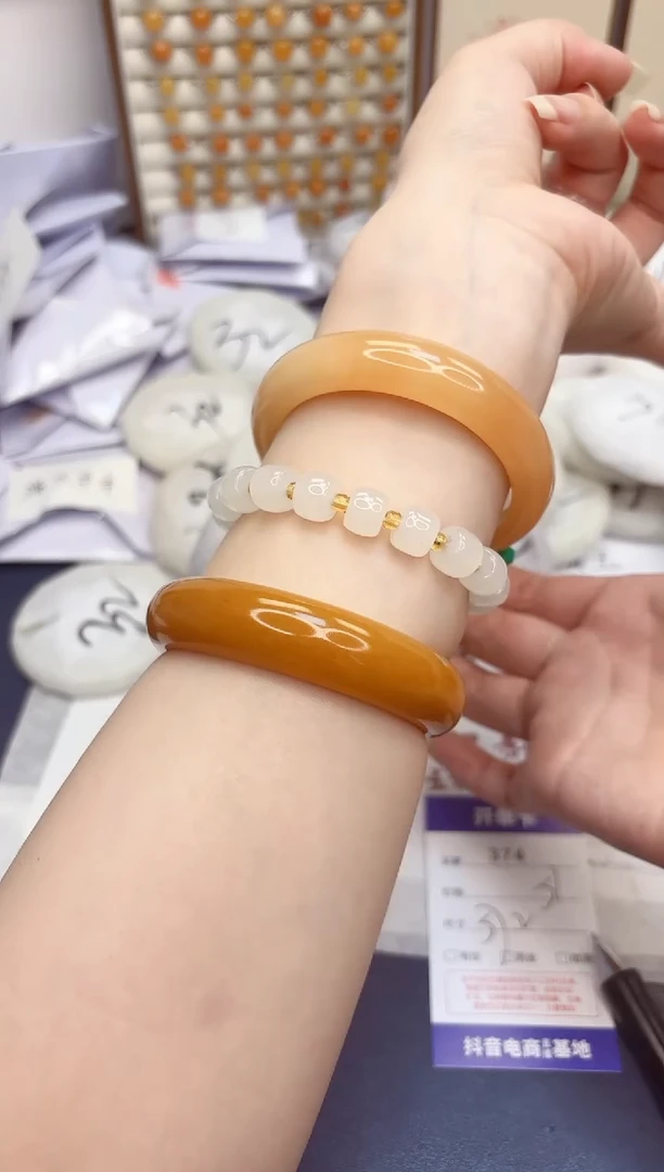 石英质玉手镯未镶嵌374-财气镯-圈口