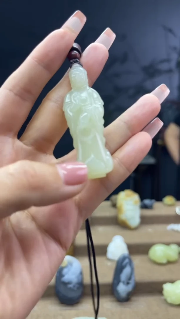 颈饰未镶嵌和田玉1