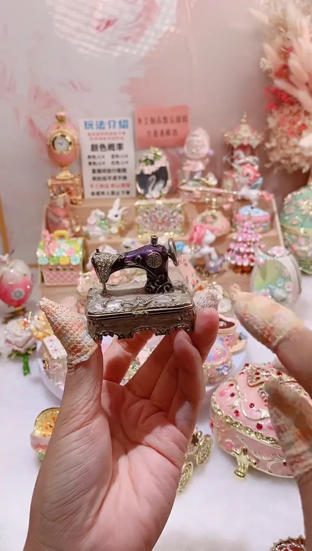 珐琅彩首饰盒摆件