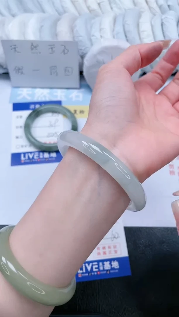 【闪购商品】石英质玉手镯未镶嵌T295-60