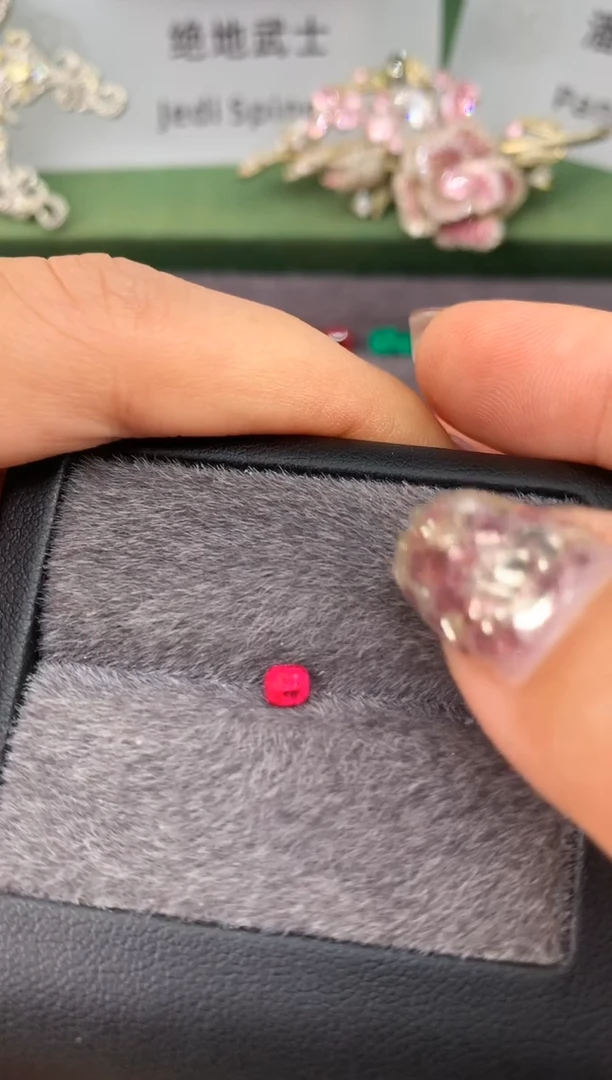 未镶嵌裸石定制尖晶石枕型 绝地 0.31ct