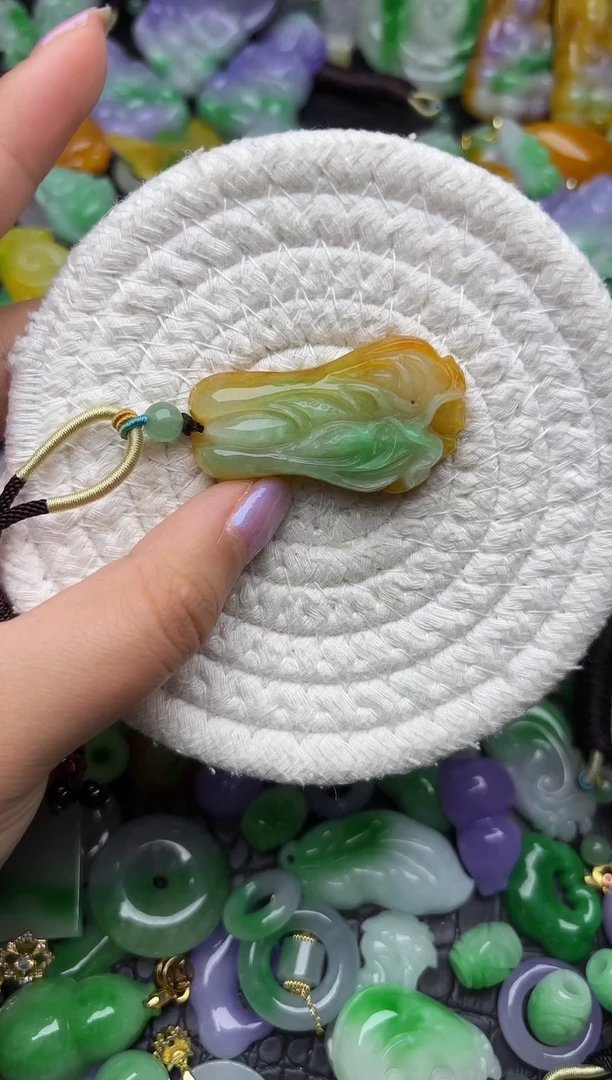 颈饰未镶嵌翡翠缅甸翡翠吊坠